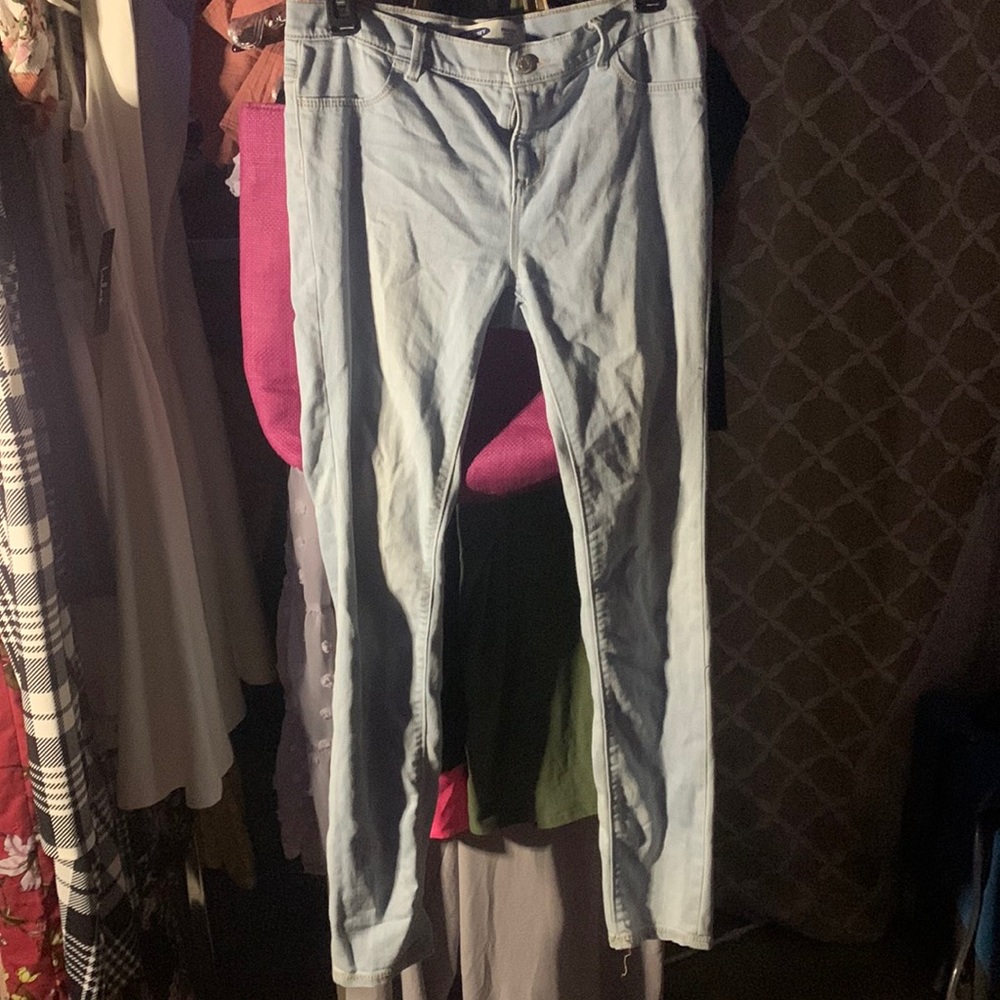 These adorable old navy jeans look good on anyone on any occasion!!